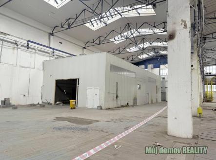 Pronájem skladovací prostor, 1 500 m²