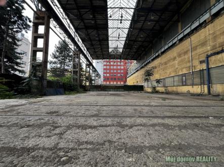 Pronájem pozemku pro komerční výstavbu, 1 900 m²