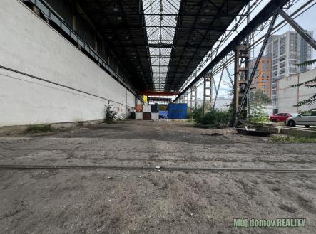 Pronájem pozemku pro komerční výstavbu, 1 900 m²