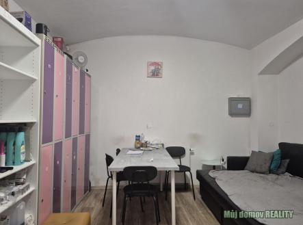 Pronájem obchodní prostor, 150 m²
