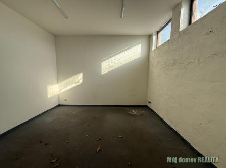 WhatsApp Image 2025-11-12 at 14.02.53 (1).jpeg