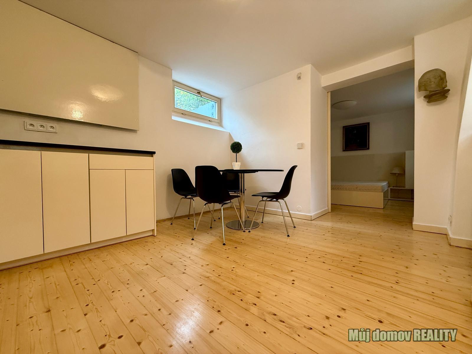 WhatsApp Image 2025-11-19 at 12.27.30 (2).jpeg