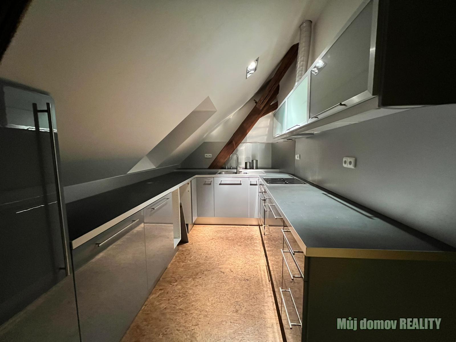 WhatsApp Image 2025-12-01 at 20.53.00.jpeg