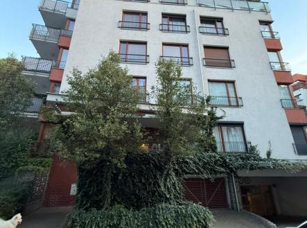 WhatsApp Image 2025-12-09 at 15.41.46.jpeg