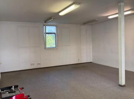 Pronájem skladovací prostor, 100 m²