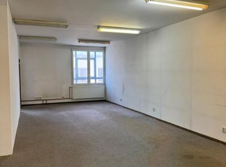 Pronájem skladovací prostor, 100 m²