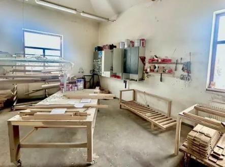 Pronájem výrobní prostor, 200 m²