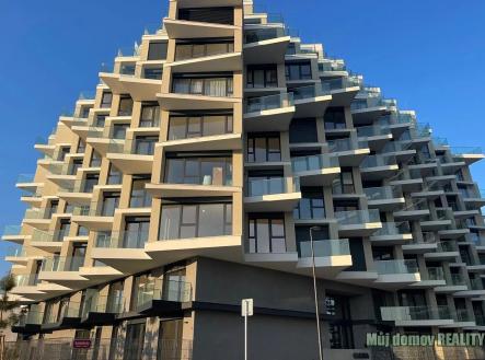 Pronájem bytu, 2+kk, 67 m²