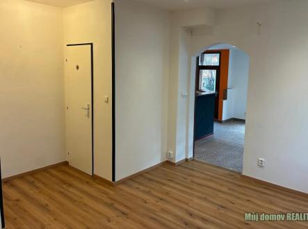 Pronájem obchodní prostor, 141 m²