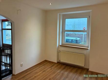 Pronájem obchodní prostor, 141 m²