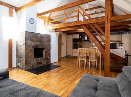 634189476_1652717705899386_2307000153440350213_n (1).jpg