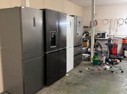 Pronájem skladovací prostor, 100 m²