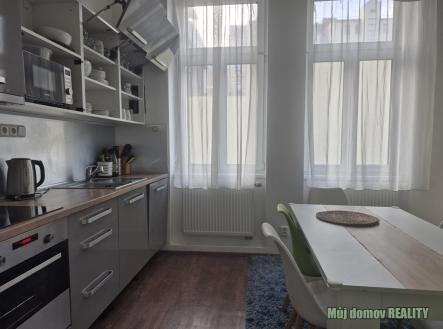 Pronájem bytu, 3+kk, 74 m²
