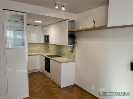 Pronájem bytu, 2+kk, 43 m²