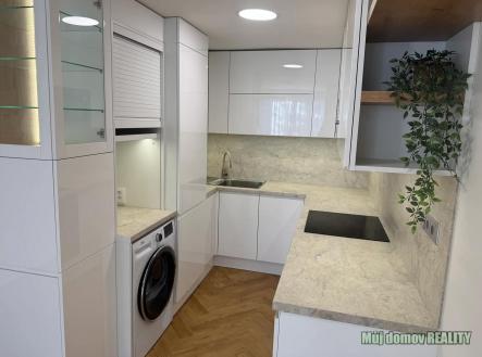 Pronájem bytu, 2+kk, 43 m²