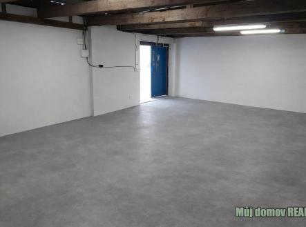 Pronájem komerčního objektu, průmyslový areál, 1 000 m²
