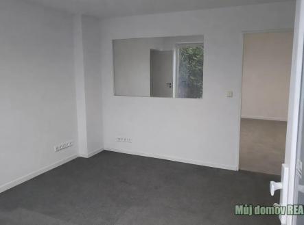 Pronájem komerčního objektu, průmyslový areál, 1 000 m²