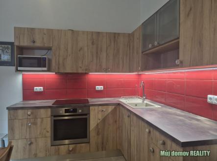 Pronájem bytu, 2+1, 70 m²