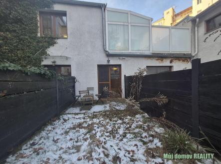 Pronájem bytu, 1+kk, 60 m²