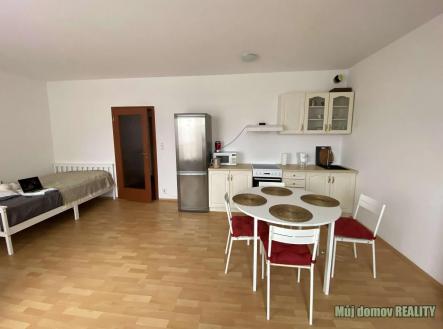 Pronájem bytu, 1+kk, 37 m²