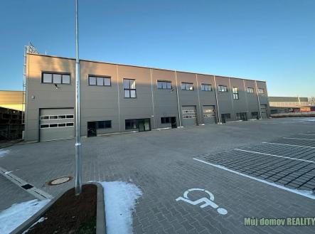 Pronájem komerčního objektu, průmyslový areál, 1 100 m²