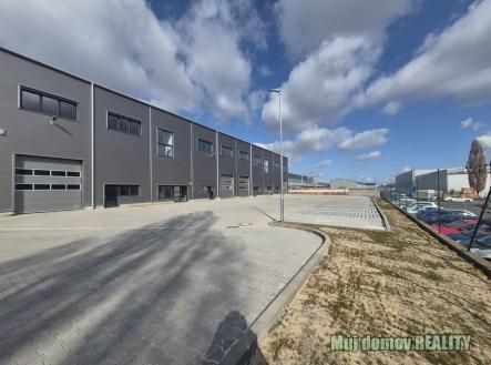 Pronájem komerčního objektu, průmyslový areál, 1 100 m²