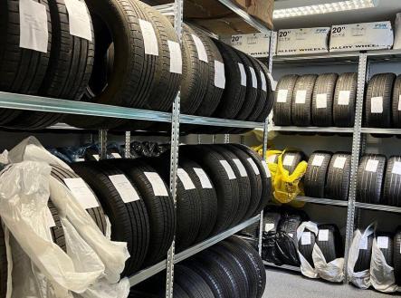 Pronájem komerčního objektu, průmyslový areál, 170 m²