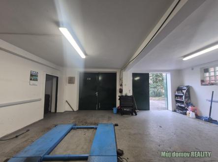 Pronájem komerčního objektu, průmyslový areál, 170 m²