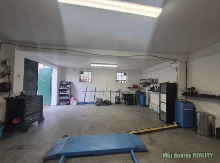 Pronájem komerčního objektu, průmyslový areál, 170 m²