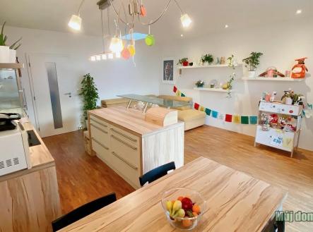 Pronájem bytu, 3+kk, 82 m²