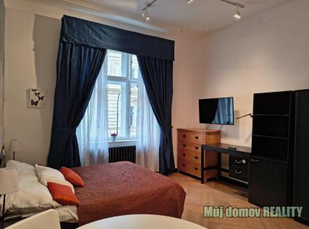 Pronájem bytu, 1+kk, 31 m²