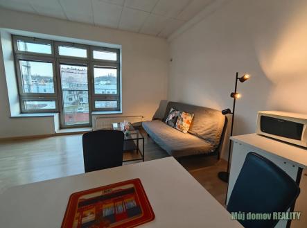 Pronájem bytu, 1+kk, 42 m²