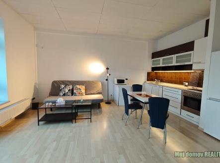 Pronájem bytu, 1+kk, 42 m²
