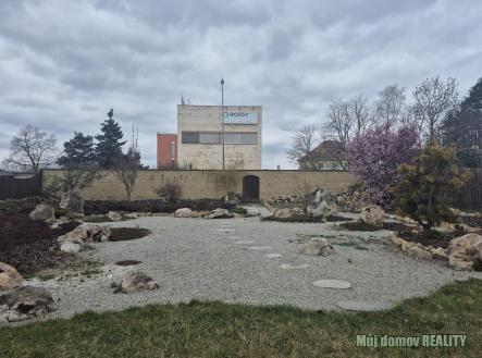 Pronájem domu/vily, 711 m²