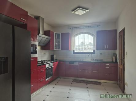 Pronájem domu/vily, 711 m²