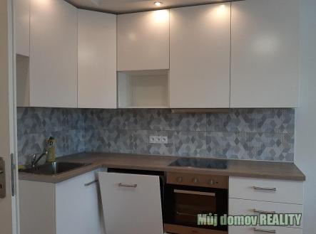 Pronájem bytu, 3+kk, 85 m²