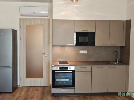 Pronájem bytu, 1+kk, 35 m²