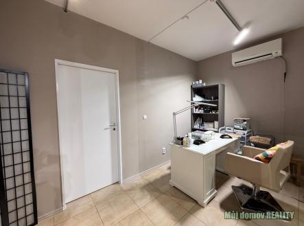 WhatsApp Image 2026-04-16 at 17.48.37 (2).jpeg