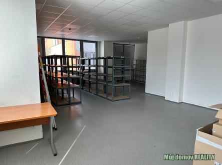 Pronájem skladu, 105 m²