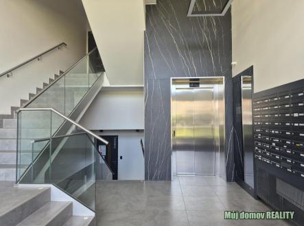 Pronájem bytu, 2+kk, 56 m²