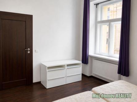 Pronájem bytu, 2+kk, 42 m²