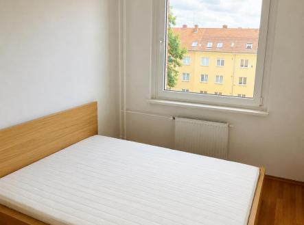 Pronájem bytu, 4+kk, 72 m²