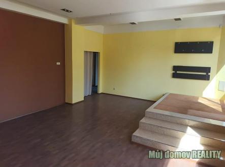 Pronájem kanceláře, 121 m²