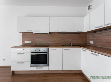Pronájem bytu, 1+kk, 32 m²