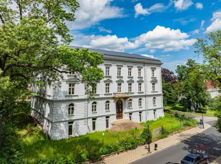 Prodej nájemního domu, 2 969 m²