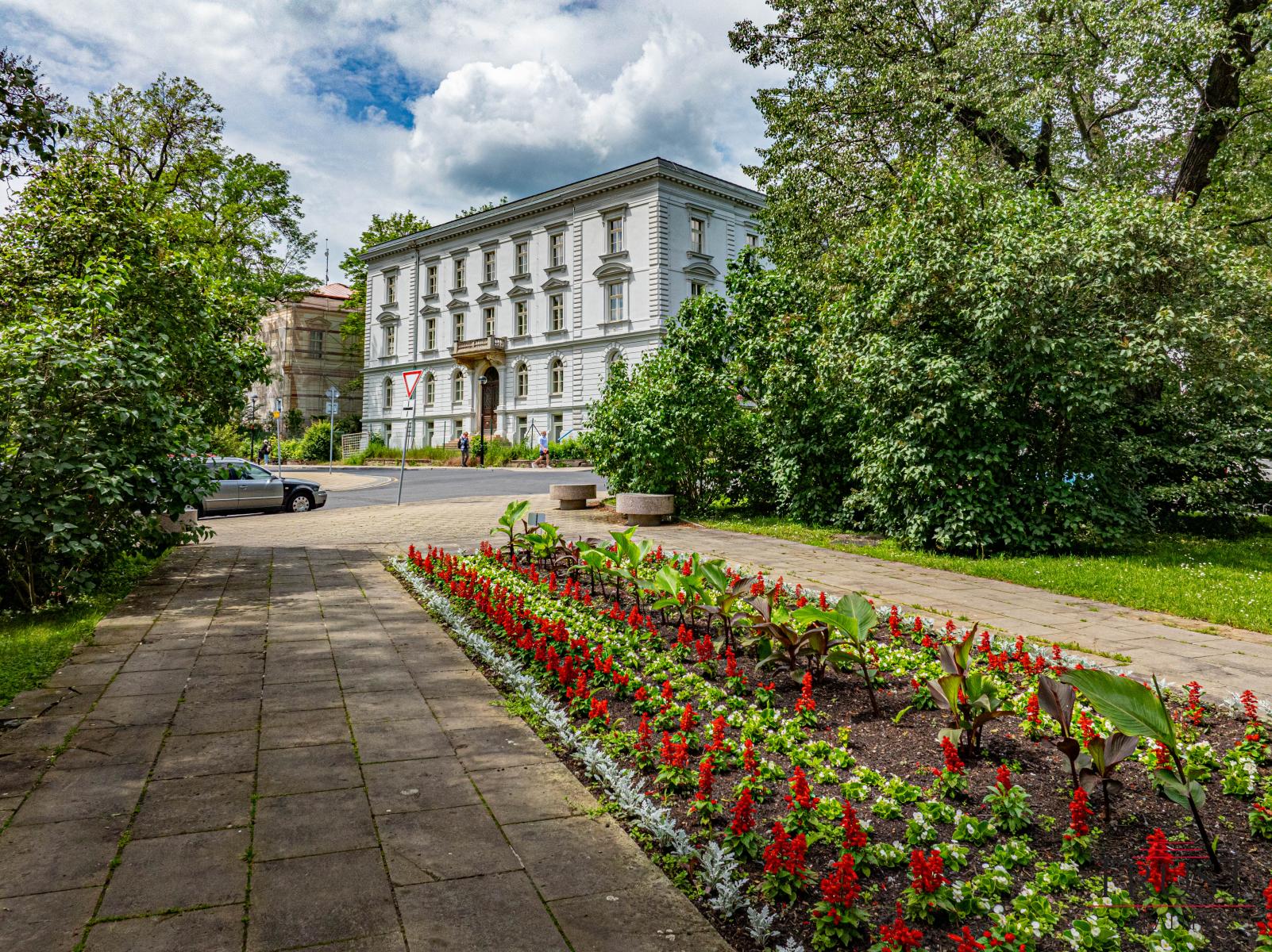 Prodej, cinzovni dum, Teplice