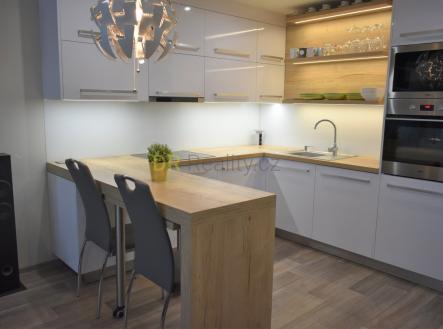 Pronájem bytu, 2+kk, 42 m²