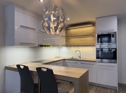 Pronájem bytu, 2+kk, 42 m²