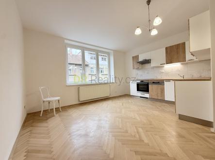 Pronájem bytu, 2+kk, 55 m²