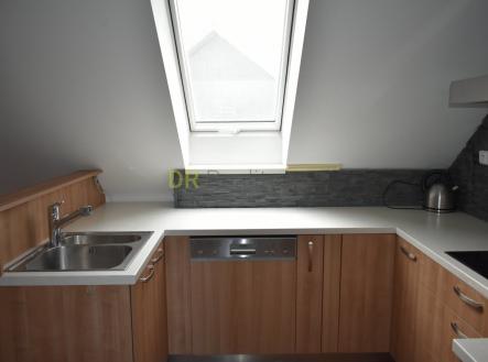 Pronájem bytu, 3+kk, 90 m²